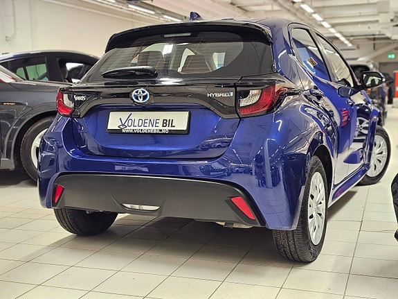 Toyota Yaris 4 of 5