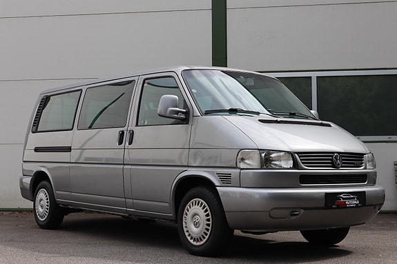 Volkswagen Caravelle 5 of 5