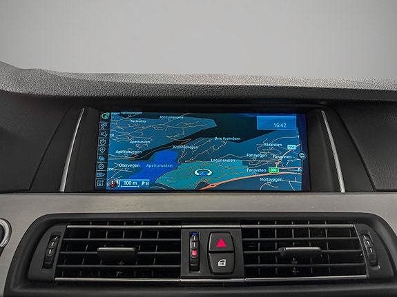 BMW 528i 28 of 30