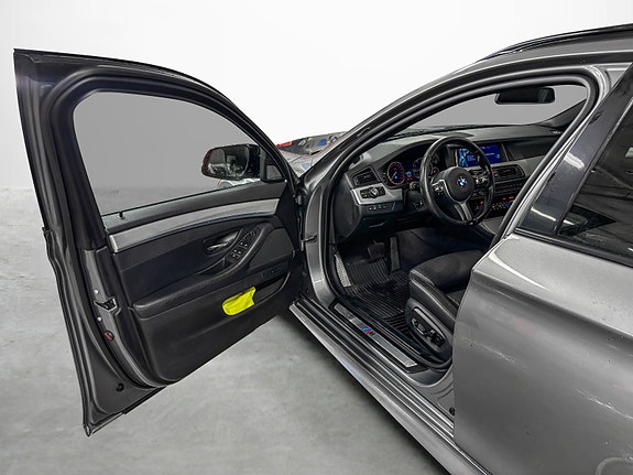 BMW 528i 10 of 30