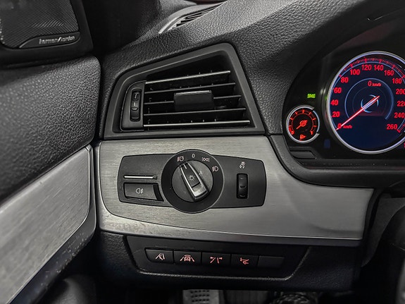 BMW 528i 14 of 30