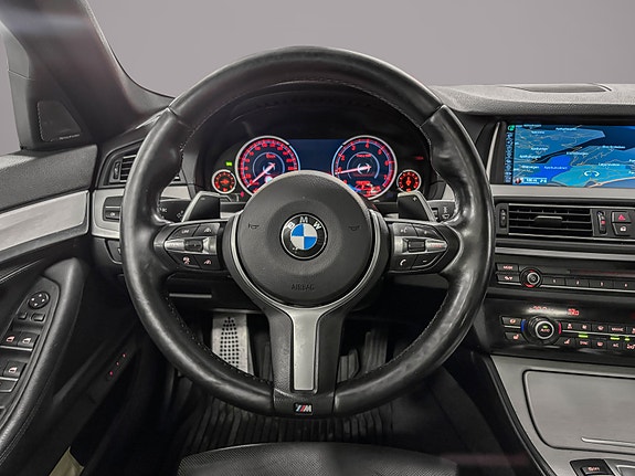 BMW 528i 18 of 30