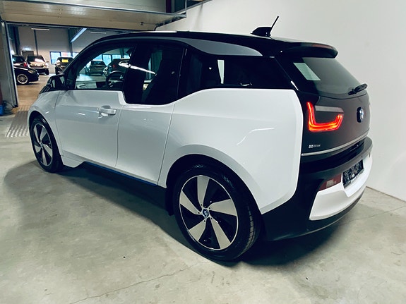 BMW i3 4 of 5