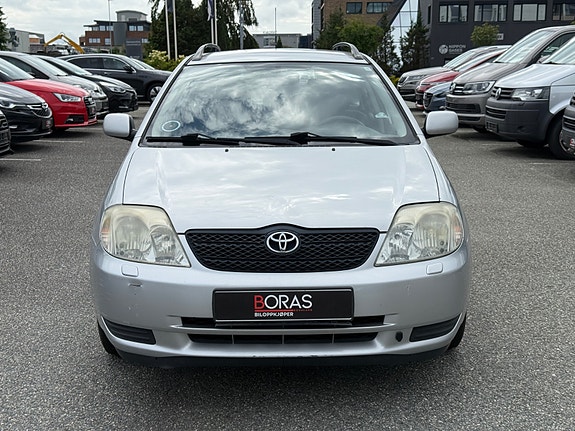Toyota Corolla 2 of 5