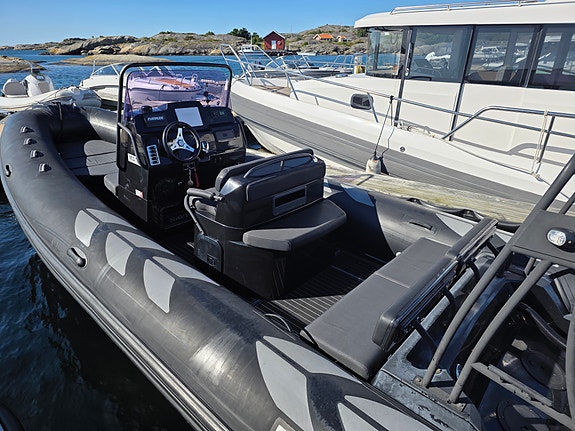 Brig Navigator 700 (2018) –Sjøsikker, tøff og morsom RIB 3 of 5