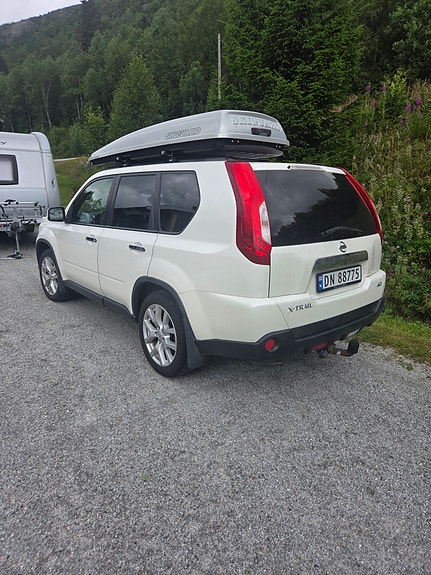 Nissan X-Trail 3 of 5