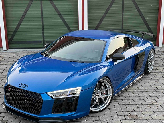 Audi R8 4 of 5
