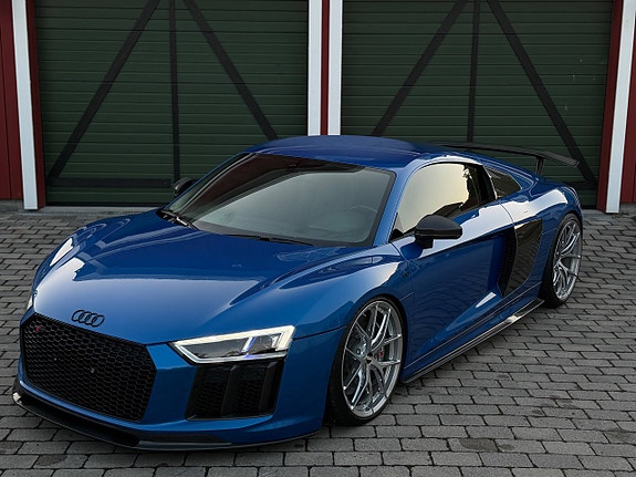 Audi R8 2 of 5