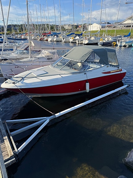 Maxum 2300SC med reg. tilhenger . 2 of 12