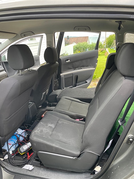 Toyota Corolla Verso 3 of 5