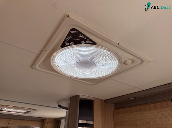 Knaus R 04 SKY I 700 LX 29 of 30