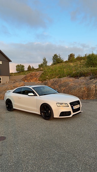 Audi RS5 2 of 5