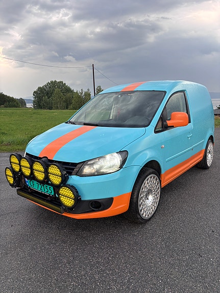 Volkswagen Caddy 2 of 5