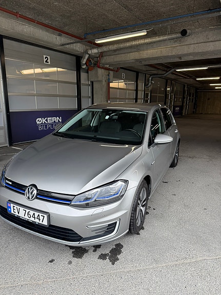 Volkswagen e-Golf VII 5 of 5