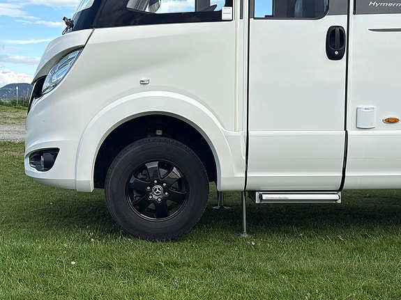 Hymer B 880 ML 2x SOLCELLE / 2 X LITHIUM / INVERTER / HYD LABBER / ++ 4 of 5