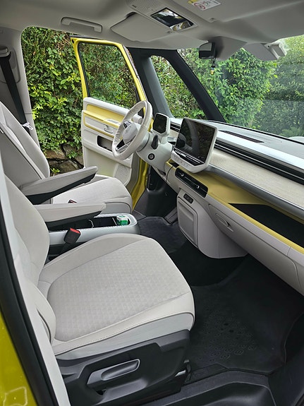Volkswagen ID. Buzz 7 of 13