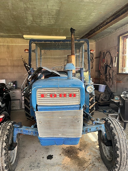 Ford 3000 4 of 7