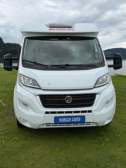 Dethleffs Globebus Compact med 2 enkle senger, stort bagasjerom, egen dusj+++ 2 of 5