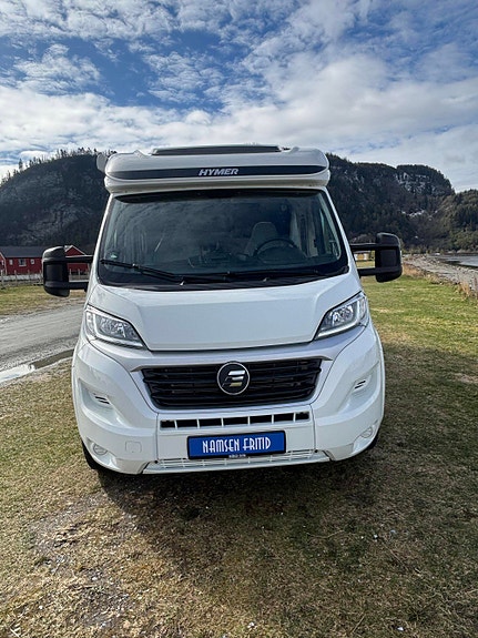 Hymer EXT 580 Compact, 221cm bredde og kun 693,5cm lang, Automat++ 2 of 5