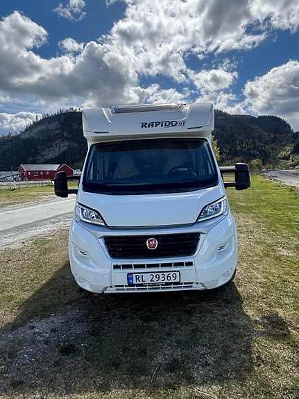 Rapido 650 FF Godt utstyrt! praktisk løsning! kun 664CM lang! 2 of 5