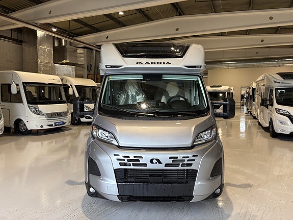Adria MATRIX 670SL 60Y / 8 TRINN GIRKASSE / MARKISE / MEGET PEN NY BIL 2 of 5
