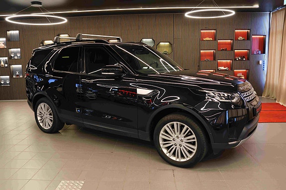 Land Rover Discovery 2 of 5