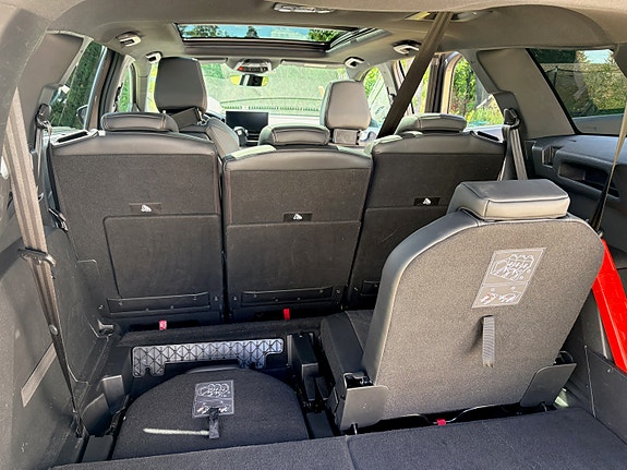 Peugeot 5008 8 of 12
