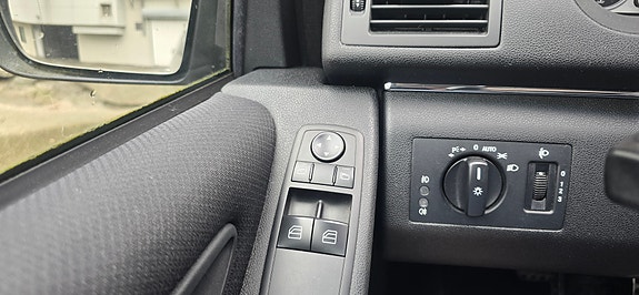 Mercedes-Benz B180 15 of 18