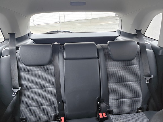 Mercedes-Benz B180 16 of 18
