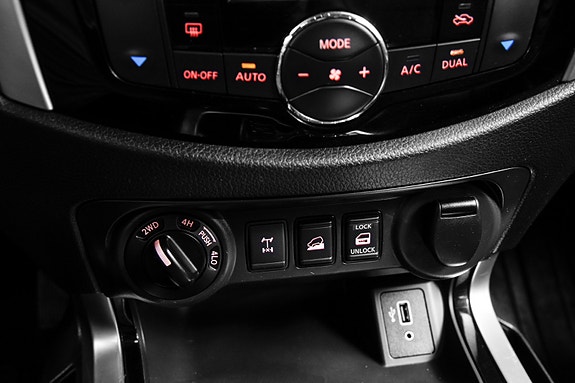 Nissan Navara 25 of 30