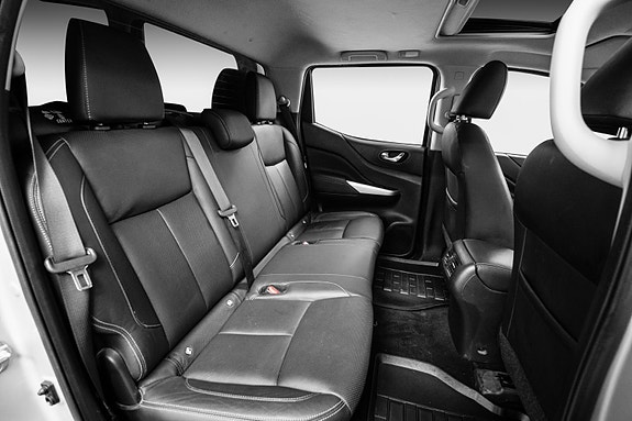 Nissan Navara 21 of 30