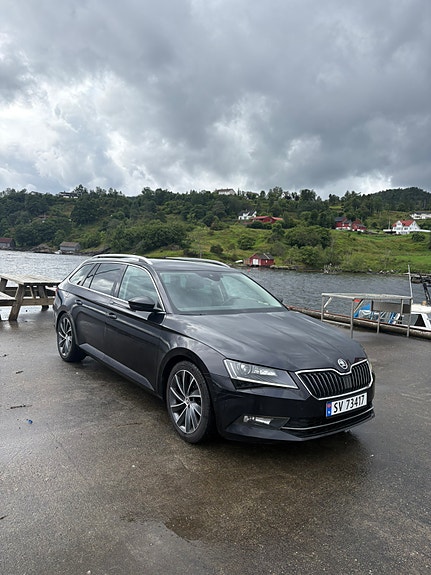 Skoda Superb 3 of 5