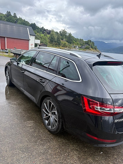 Skoda Superb 5 of 5