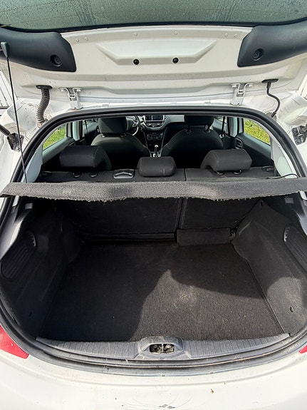 Peugeot 208 10 of 19
