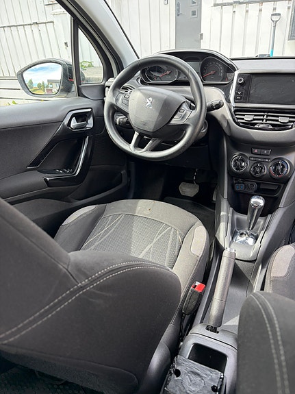 Peugeot 208 19 of 19