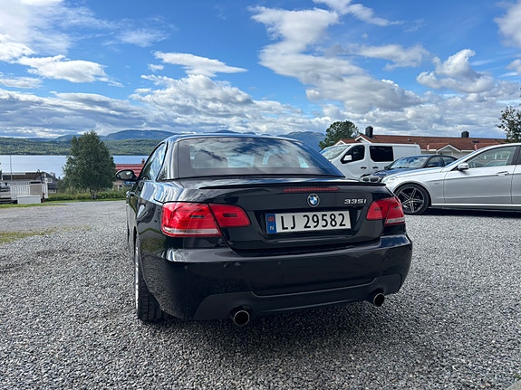 BMW 335i 7 of 30