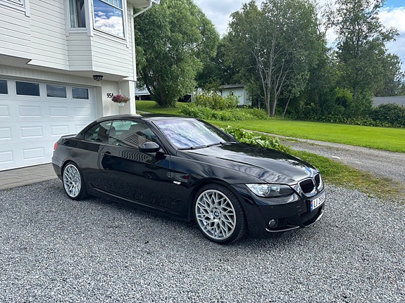BMW 335i 12 of 30