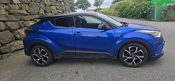 Toyota C-HR 5 of 24