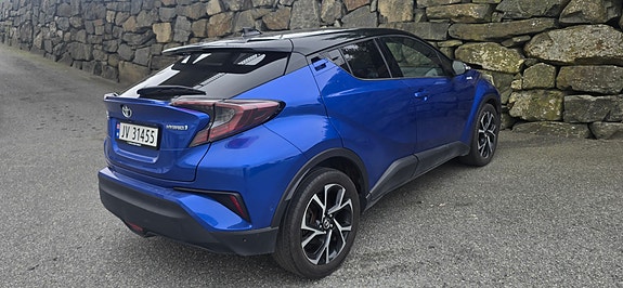 Toyota C-HR 8 of 24