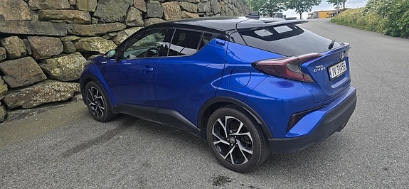 Toyota C-HR 6 of 24