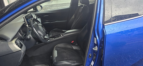 Toyota C-HR 9 of 24