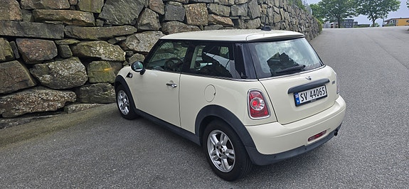 MINI One 5 of 5