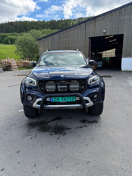 Mercedes-Benz X350 d 3 of 14