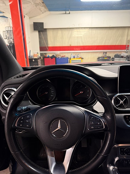Mercedes-Benz X350 d 12 of 14