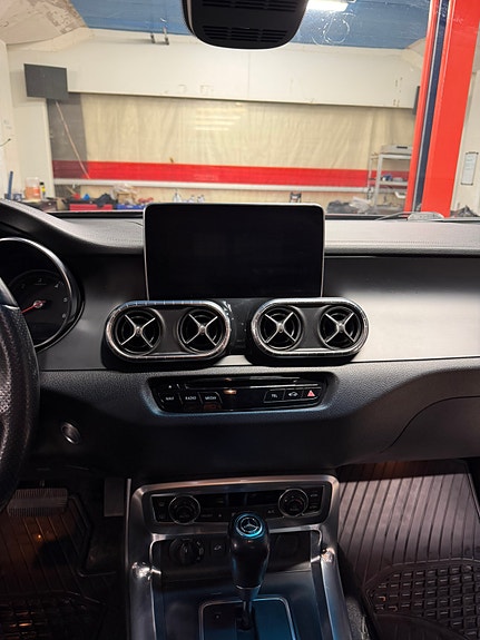 Mercedes-Benz X350 d 11 of 14