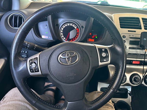 Toyota Urban Cruiser 21 of 30