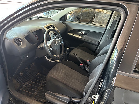 Toyota Urban Cruiser 15 of 30