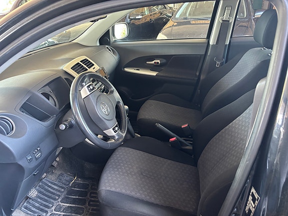 Toyota Urban Cruiser 28 of 30