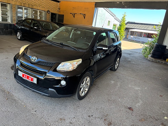 Toyota Urban Cruiser 9 of 30