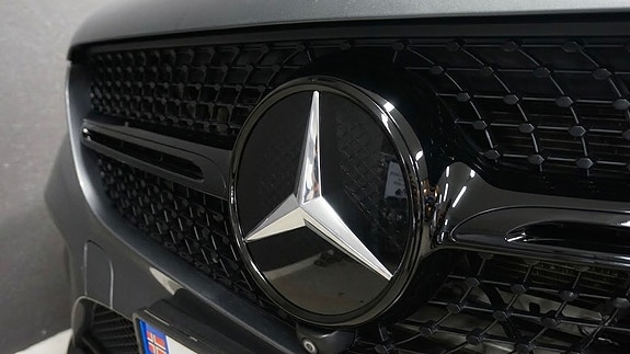 Mercedes-Benz GLC350 e 6 of 29
